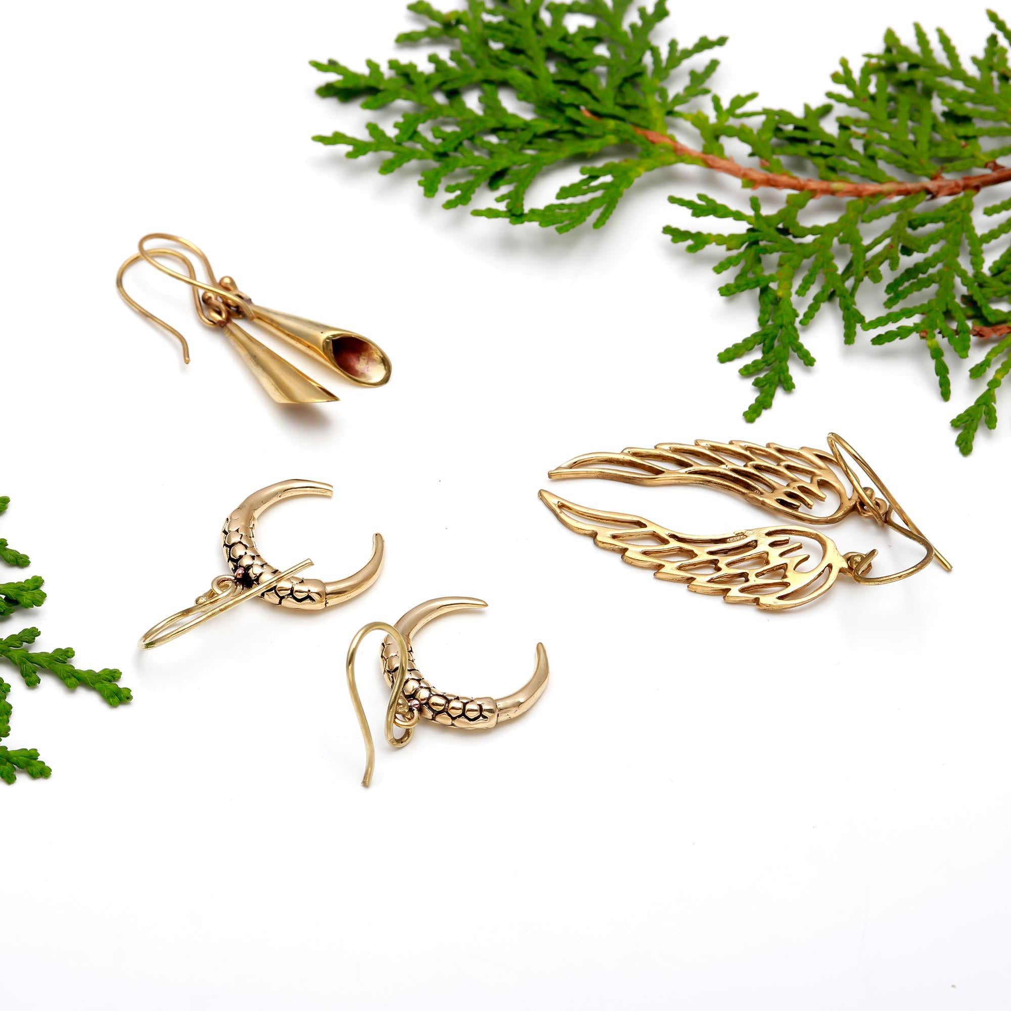 Elegant Gold Earrings Collection: Angel Wings and Horns 🕸️🌙