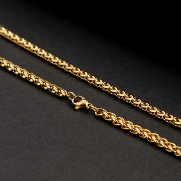 Omav Pendant With Golden Chain